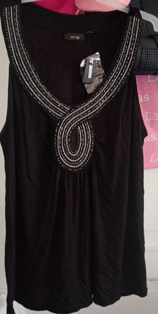 Sleeves shirt